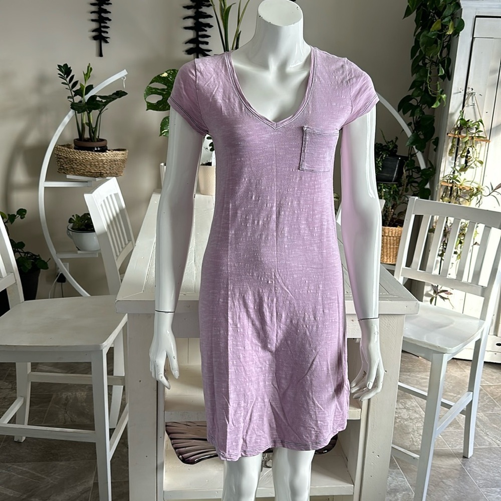 Gap ladies, V-neck size XS T-shirt, dress spring pink in excellent condition